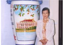 Bà giáo già và bộ sưu tập tư liệu về Bác Hồ